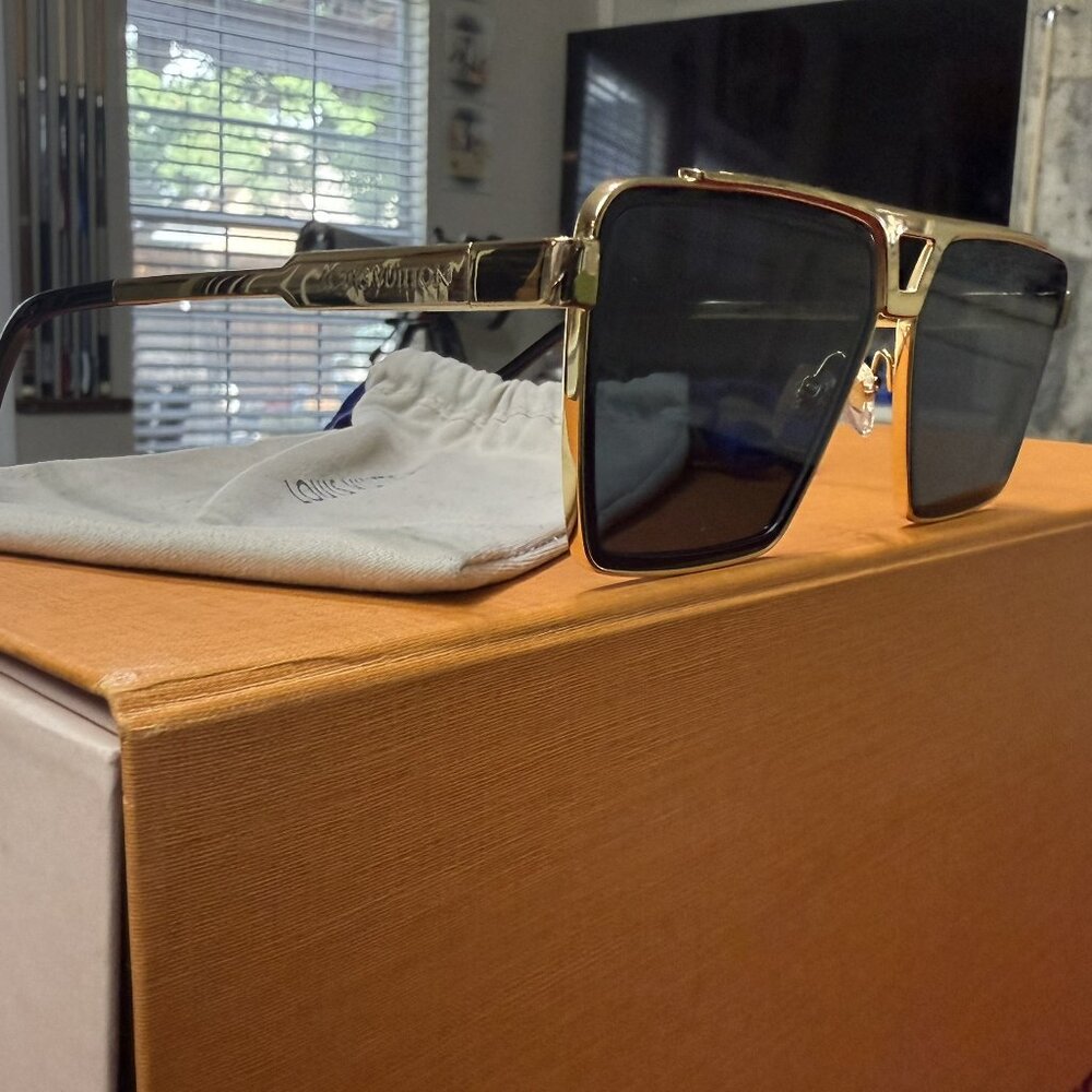 Louis Vuitton Sunglasses - Men - Picture 9 of 12